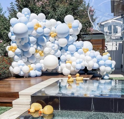 Duck Pool Party Ideas, Ducks Baby Shower Ideas, Ducks Birthday Party Theme, Baby Duck Baby Shower Ideas, Rubber Duckie Baby Shower Ideas, Rubber Duck Baby Shower Theme, Duck Theme Birthday Party Decoration, Rubber Duck Party Ideas, Rubber Ducky First Birthday Party