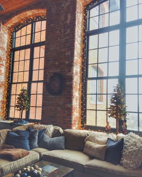 Cozy loft style apartment - christmas decor. Exposed brick wall with tall ceilings and stained concrete floors. Old cotton mill. Cozy Apartment Decor, Loft Style Apartments, Loft Style Apartment, Apartment Decorating Living, Cozy Loft, Apartment Loft, Loft Stil, Christmas Apartment, Loft Decor