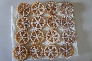 Rosettes Cookie Recipe, Rosette Recipe, Swedish Cookies, Rosette Cookies, King Food, King Arthur Flour, Funnel Cake, Fair Food Recipes, Yahoo Mail