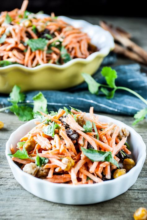 Recipe: Carrot Tahini Salad — Side Dish Recipes from The Kitchn Carrot Tahini, Tahini Salad, Spiced Chickpeas, Chickpea Recipes, Carrot Salad, Salad Side Dishes, Mediterranean Diet Recipes, Delicious Vegan Recipes, Dish Recipes