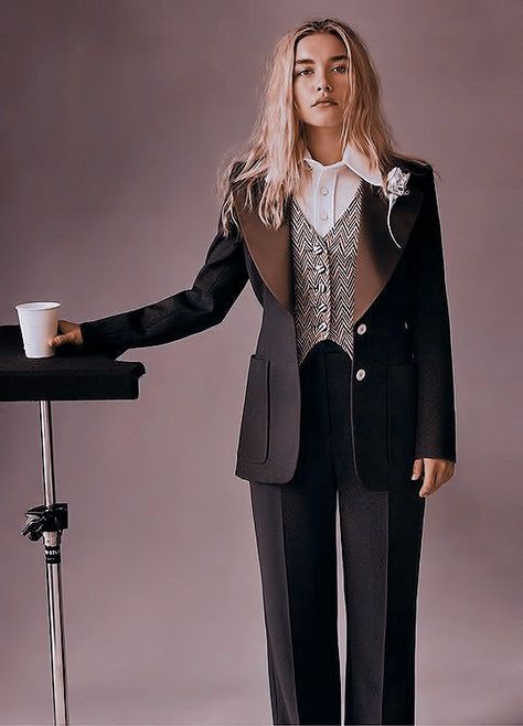 Florence Pugh Suit, Race Outfit, Florence Pugh, Drag Race, Suit Fashion, Favorite Celebrities, Florence, Suits For Women, Fashion Inspo