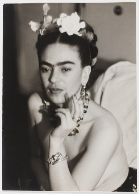 Frida Kahlo Photography, Frida Kahlo Aesthetic, Freida Kahlo, Frida Kahlo Paintings, Frida Kahlo Portraits, Kahlo Paintings, Frida And Diego, هاكونا ماتاتا, Frida Art