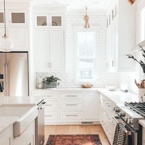 Is White Dove a Good Color for Kitchen Cabinets? — Amanda Katherine Best Kitchen Colors, Paint Cabinets White, Painted Kitchen Cabinets Colors, Cabinet Paint Colors, White Countertops, Kitchen Cabinet Colors, Kitchen Paint, White Kitchen Cabinets, Painting Kitchen Cabinets