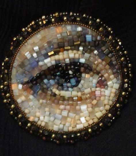 Gallery Exhibit, Abstract Realism, Istoria Artei, Artwork Gallery, Tambour Embroidery, Portrait Landscape, Round Eyes, Embroidery Jewelry, Beaded Brooch