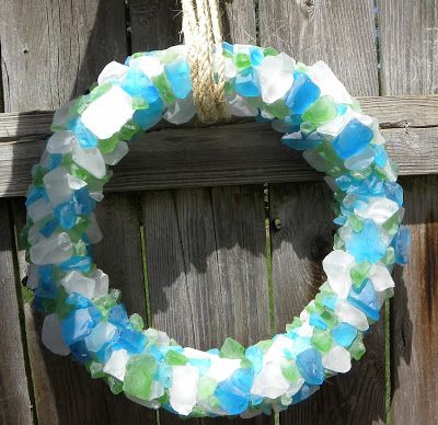 Remodelaholic | Seaglass Crafting: Wreath How to; Guest Seaglass Wreath, Beach Glass Wreath, Sea Glass Wreath, Glass Wreath, Shell Wreath, Nautical Diy, Sea Glass Crafts, Wreath Diy, Beach Crafts