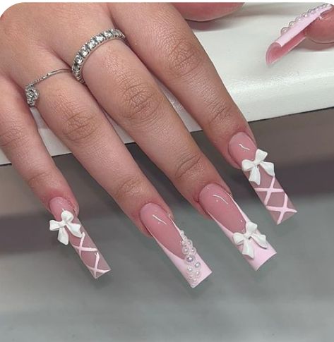 Fake Nails White, Dot Nail Designs, Long Press On Nails, Nail Patterns, Nail Length, Diamond Nails, Rhinestone Designs, False Nail, Diy Manicure