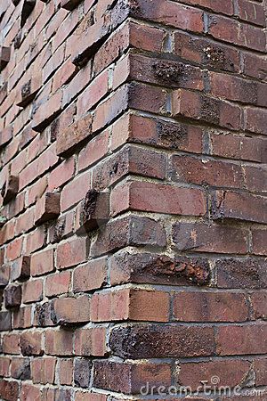 Klinker or Clinker brick corner Brick Corner, Clinker Brick, Cottage Exteriors, Red Brick Wall, Wall Corner, Arts And Crafts House, Craftsman Bungalows, Brick Facade, River House