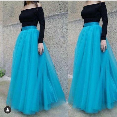 Net Long Skirt, Designer Lehnga Choli, Floral Skirt Outfits, Stylish Crop Top, Long Dress Design, Indian Gowns Dresses, Party Wear Lehenga, Indian Gowns, Stylish Party Dresses