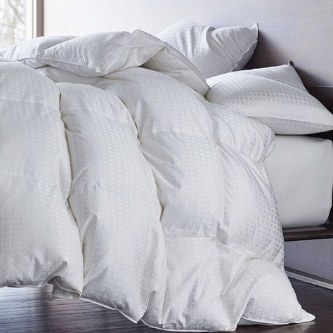 White Down Comforter Bedroom Decor, Down Comforter Bedding Ideas Cozy, White Down Comforter Bedroom, Down Comforter Bedding Ideas, Best Down Comforter, Fluffy Comforters, Down Comforter Bedding, Segreto Finishes, Fall Refresh