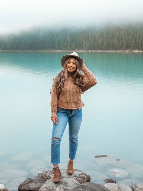 What To Wear In Banff In Autumn Type Of Outfits, Things To Pack, Fairmont Banff Springs, Fairmont Banff, Wooly Jumper, Mountain Style, Short Tank Top, Warm Leggings, Puffy Jacket