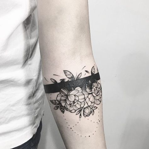 Wrist Tattoo Cover Up, Waist Tattoos, Timeless Tattoo, Animal Tattoo Ideas, Forearm Band Tattoos, Band Tattoo Designs, Best Tattoo Ideas, Writing Tattoos, Arm Band Tattoo