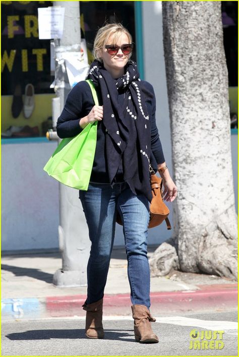 Reese Witherspoon Milla Jovovich, Jean Large, Jessica Biel, Alessandra Ambrosio, Reese Witherspoon, Mini Short, Anne Hathaway, All Smiles, Just Jared