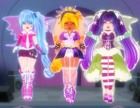 Rainbow High Cosplay, Royale High Id Card, Royale High Edits, Royale High Somewhere Over The Rainbow, Rainbow Dash Royale High, Mlp Royale High, Royalloween Outfits, Orange You Glad Royale High, Somewhere Over The Rainbow Royale High