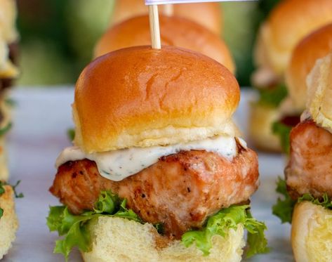 Grilled Salmon Bites, Salmon Sliders Hawaiian Rolls, Salmon Sliders Recipes, Salmon Appetizers For Party, Salmon Sliders, Salmon Appetizer Recipes, Homechef Recipes, Leave Only Footprints, Salmon Appetizer