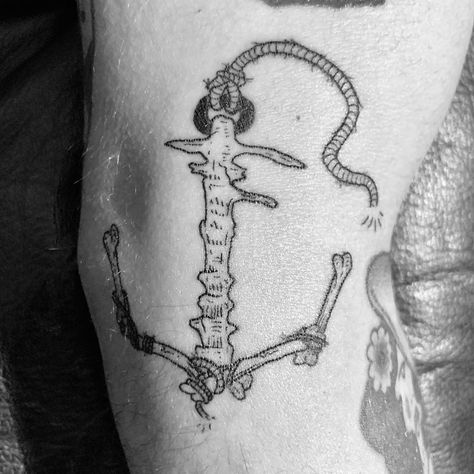 VERDI on Instagram: “#tattoo #tattoos #anchortattoo #anchor #seatattoo #sea #blackwork #blacktattoo #darkwork #lineswork #tat #flash #flashtattoo” Black Line Tattoo, Compass Rose Tattoo, Sea Tattoo, Bone Tattoos, Anchor Tattoo, Instagram Tattoo, Skull Bones, Compass Rose, Black Line