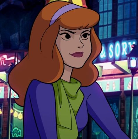 Daphne Blake Drawing, Daphne Mystery Inc, Hear Me Out Cake Female Characters, Free From Scooby Doo, Daphne Scooby Doo Cartoon, Childhood Crushes Women, Scooby Doo Daphne Aesthetic, Daphne Scooby Doo Icon, Hear Me Out Female Characters