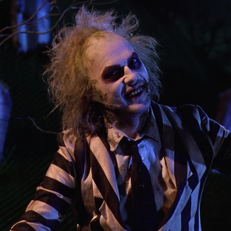 beetlejuice Beetlejuice Pfp, Beetlejuice 1988, Beetlejuice Makeup, Beetlejuice Fan Art, Tim Burton Beetlejuice, Beetlejuice Movie, Beetlejuice Halloween, Halloween Post, Beetlejuice Beetlejuice