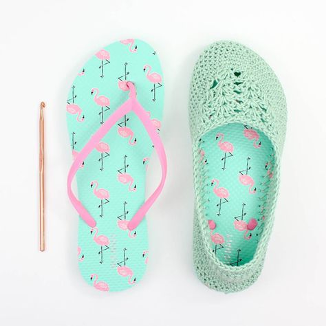 Lightweight Slippers with Flip Flop Soles Crochet pattern by Jess Coppom Make & Do Crew Crochet Slipper Boots, Crochet Flip Flops, Crocheted Slippers, Make And Do Crew, Slipper Pattern, Crochet Slipper, Crochet Shoes Pattern, Crochet Slipper Pattern, Crochet Boots