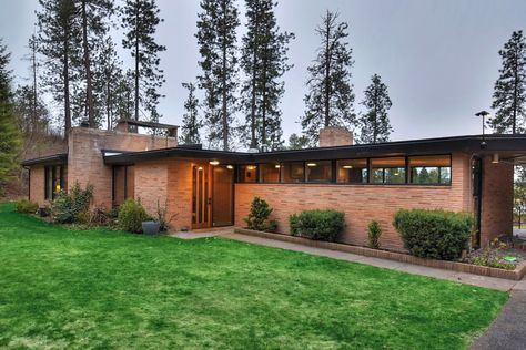 Mid Century Modern Ranch Exterior, Mid Century Modern Homes Exterior, Mid Century Modern House Exterior, Mid Century Modern Ranch, Mid Century Modern Exterior, Midcentury Architecture, Mid Century Exterior, Atomic Ranch, Mid Century Ranch