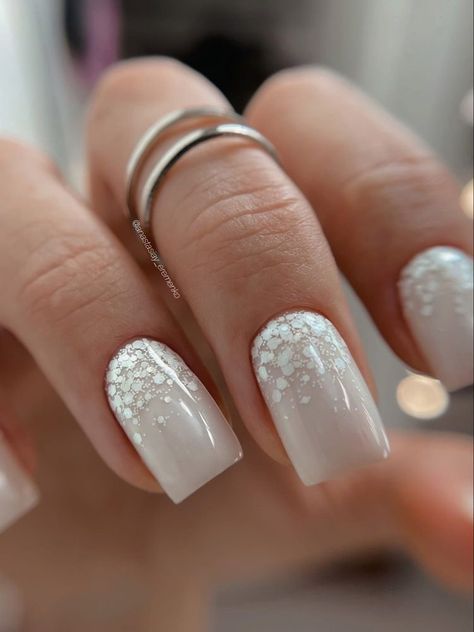 Nails For Taupe Dress, Milk Nails With Design, Milk Gel Nails, Milk Nails Design, Bride's Nails, Easter Nails 2023, Cute Easter Nails, Bride Nail, Milk Nails