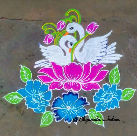 Big Unique Rangoli Designs, Saraswati Rangoli Design, Birds Rangoli Designs, Rangoli Designs Unique Beautiful, Round Rangoli Designs Latest Unique, Animal Rangoli, Round Rangoli Design Diwali, New Latest Rangoli Designs, Best Rangoli Designs For Competition