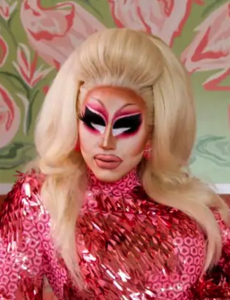 Trixie Mattel Makeup, Priscilla Makeup, Drag Inspiration, Pink Disco, Trixie Mattel, Drag Queen Makeup, Trixie And Katya, Queen Makeup, Halloween 2024