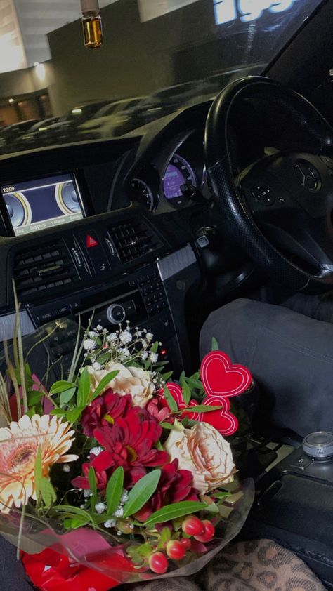 Bouquet, rose, flower, car ride Flower Given By Boyfriend, Boyfriend Got Me Flowers, Flowers By Boyfriend, Valentines Fake Snap, Rose For Boyfriend, Couple Photo With Flower Bouquet, Valentines Day Fake Story, Fake Valentine Snaps, Flower Bouquet From Boyfriend