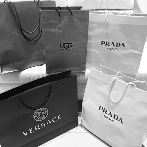 Perrie Edwards ✌️🌻 on Instagram: “Treat myself ❤️” Prada Shopping Bag, Treat Myself, Perrie Edwards, Coach Horse And Carriage Tote, Little Mix, Life Goals, Paper Shopping Bag, Coffee Bag, Ted Baker Icon Bag