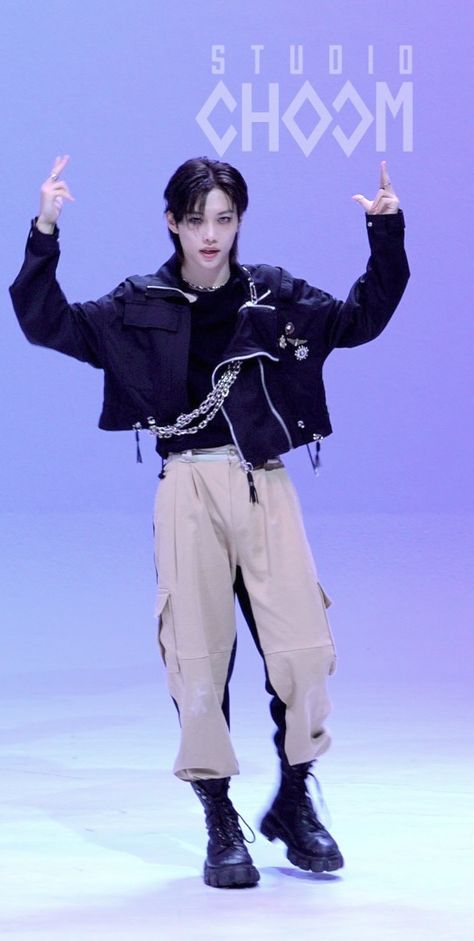 Felix Skz Outfit Inspired, Felix Outfits Inspired, Felix Stage Outfits, Felix Inspired Outfits, Felix Outfits, Felix Outfit, Skz Fits, Skz Fashion, Skz Outfits