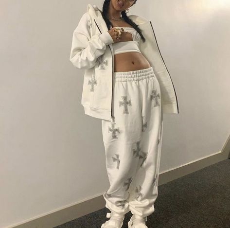 This Tracksuit is perfect for all weather types and will look good on everyone. It has to be bought separately, so you don’t have to buy the whole thing if you don’t want to. It has rhinestones crosses on it for a y2k, streetwear look. Korean Hoodie, Hip Hop Joggers, Harajuku Grunge, Y2k Long Sleeve, Two Piece Pants Set, Zip Up Hoodies, Loose Tops, Streetwear Women, Hooded Sweater