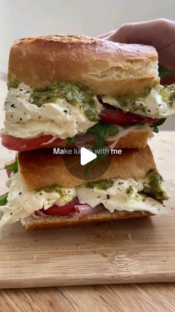 Burrata Sandwich, Fresh Baguette, Focaccia Sandwich, Baguette Sandwich, Viral Food, Panini Sandwich, Cheese Sandwich Recipes, French Baguette, Tomato Sandwich