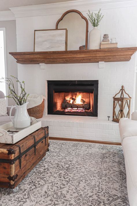 White Brick Fireplace, Painted Brick Fireplace, Gorgeous Fireplaces, Fireplace Kits, Brick Fireplace Makeover, Masonry Paint, Makeover Tips, Farmhouse Fireplace, Gas Logs