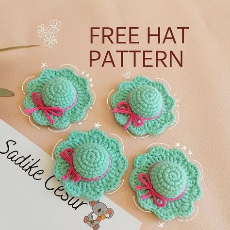 Free Hat Pattern, Miniature Hats, Tiny Hats, Fingerless Gloves Crochet Pattern, Micro Crochet, Mini Hat, Crochet Keychain Pattern, Crochet Fingerless Gloves, Beginner Crochet Projects