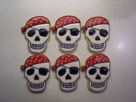 Cookies For A Party, Pirate Themed Party, Halloween Sugar Cookies Decorated, Mermaid Pirate Party, Pirate Cookies, Skull Cookies, Halloween Cookies Decorated, Halloween Sugar Cookies, Pirate Cake