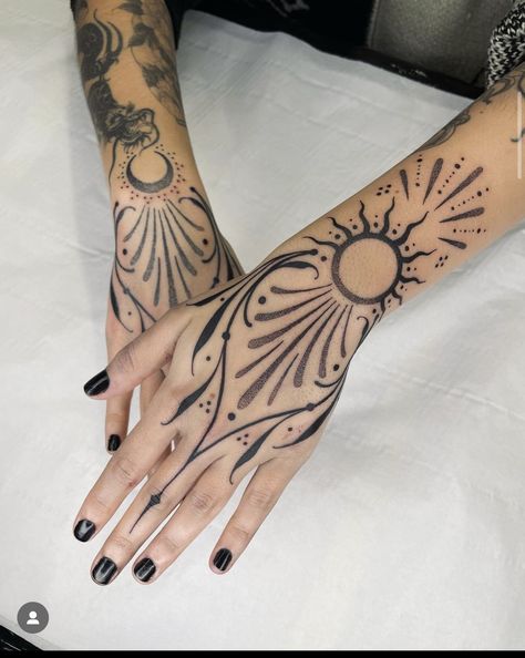 Hand Tattoo Botanical, Forearm To Hand Tattoo, Ornamental Arm Tattoo, Chest Tattoo Designs Female, Unique Hand Tattoos, Hand Tattoo Designs, Tattoos 2024, Mandala Hand Tattoos, Cuff Tattoo