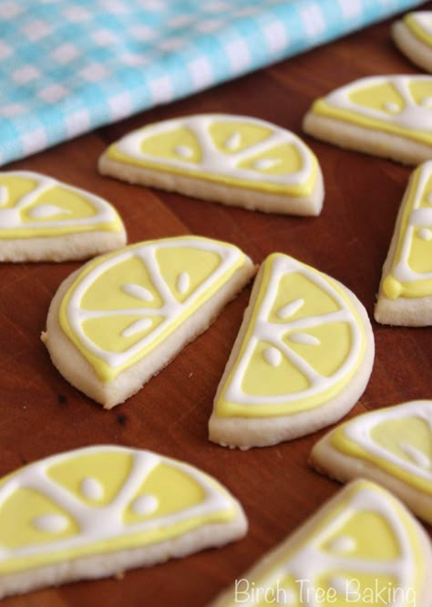 Buttery Sugar Cookies, Almond Sugar Cookies, Sugar Cookie Decorating, Sugar Cookie Ideas, Iced Sugar Cookies, Summer Cookies, Sugar Cookie Designs, Cookie Decorating Ideas, Lemon Cookies