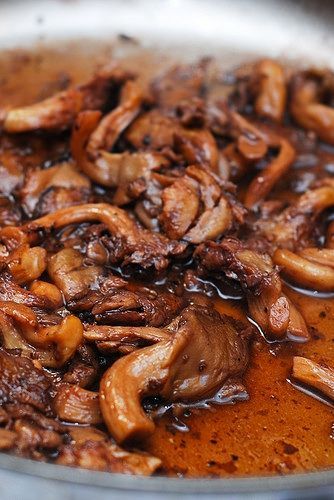 Easy and delicious way to saute mushrooms.  A great side dish for grilled meats! Gluten-free recipe. Red Wine Mushroom Sauce, Mushroom Sauce Recipe, Mushroom Dish, Sauce Pasta, Mushroom Sauce, Gravy Recipes, Veggie Sides, Veggie Dishes, Mushroom Recipes