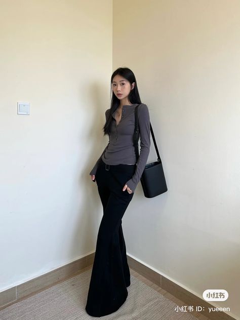 Classy Pencil Skirt Outfits, High Visual Weight Outfit, Dark Color Outfits Aesthetic, Non Jeans Outfits Casual, 1/4 Zip Outfits, Clothes For Wide Shoulders, Black Sleek Outfit, Corp Core Outfit, Long Mermaid Skirt Outfits