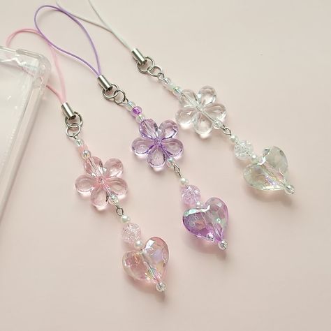 Cute Phone Charm Strap, Kawaii Beaded Phone Chain,shining Heart Flower Phone Strap, Girl Woman - Etsy Australia Diy Bag Charm, Small Keychain, Kawaii Phone Case, Planner Charms, Keychain Charm, Heart Flower, Jewelry Accessories Ideas, Phone Chain, Phone Charms