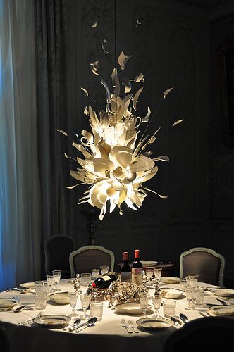 Ingo Maurer Lighting, Ingo Maurer, Decoration Restaurant, Diy Chandelier, Quirky Home Decor, Milan Italy, Dream House Decor, Diy Lighting, Aesthetic Room Decor