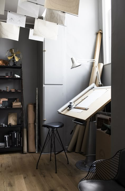 Studio Workspace, Workspace Office, Design Studio Workspace, Art Studio Room, Architecture Life, Art Studio At Home, Workspace Inspiration, Studio Room, Office Workspace