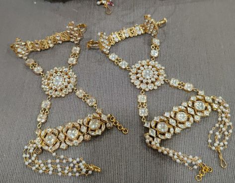 Kundan Hathphool, Haath Phool, Jaipur Jewelry, Rajputi Jewellery, Rajputi Dress, Dainty Jewellery, Beads Art, Bridal Jewellery Design, Art Jewelry Design