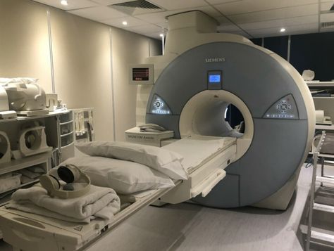 Mri Technologist Student, Mri Technologist Aesthetic, Mri Tech Aesthetic, Diagnostic Radiography, Mri Technologist, Mri Tech, Career Plan, Radiologic Technology, Radiologic Technologist