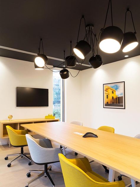 Coworking Space Design, Meeting Room Design, Modern Office Space, Coworking Office, Office Snapshots, Workplace Design, Architecture Office, Office Walls, Office Interior Design