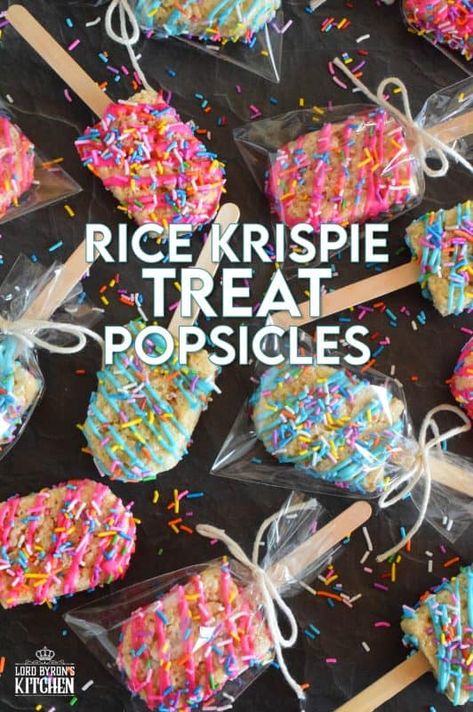 Rice Krispie Treats Birthday, Rice Crispy Pops, Cute Treats, School Birthday Treats, Bake Sale Packaging, Camp Snacks, Rice Crisps, Krispie Treats Recipe, Krispy Treats