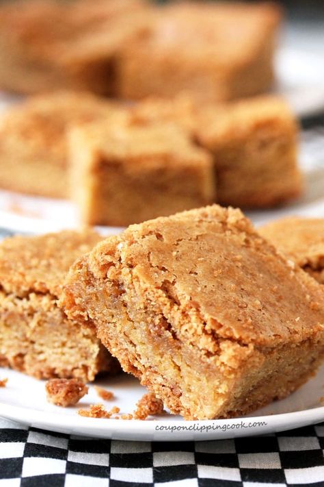 Biscoff Cake Recipe, Cookie Butter Blondies, Biscoff Butter, Blondie Recipe, Biscoff Recipes, Biscoff Cookie Butter, Bear Recipes, Medicine Tips, Sweet Temptation