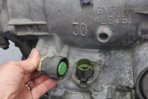 There are two different ECU connectors for the 4L60E. The green connector is from 1999-2005, while 2006 and newer use a black connector. Aftermarket controllers will plug into either color with no problem. 4l60e Transmission Rebuild, Chevy Transmission, 4l60e Transmission, Chevy Ls Engine, Info Poster, Ls Engine Swap, Motorcycle Wiring, Chevy Ls, Chevy 1500