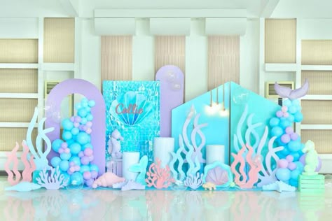 Luxury modern under the sea themed party backdrop by PartyDish Backdrop Sea Theme, Under The Sea Birthday Backdrop, Under The Sea Birthday Party Decorations Backdrops Ocean Themes, Under The Sea Backdrop Ideas, Mermaid Theme Decor, Party Stage Design, Mermaid Backdrop Ideas, Under The Sea Backdrop, Under The Sea Theme Party