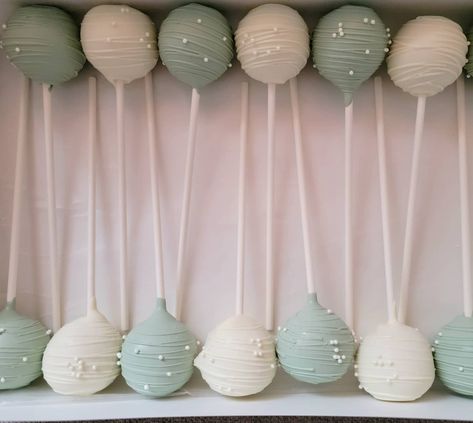 Sage Green And White Birthday Party, Sage Green Gold And White Party, Sage Green Wedding Food, Sage Dessert, Birthday Sage Green Theme, Sage Party Theme, 16 Birthday Party Ideas Sage Green, White Cakepops, Sage Green Treat Table