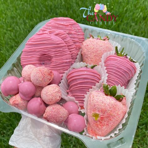 Pink Candy Charcuterie Board, Candy Grapes Recipes Jolly Rancher, Strawberry Crunch Candy Apples, Candied Jolly Rancher Grapes, Candy Covered Fruit Jolly Rancher, Candied Grapes Recipe, Candied Fruit Recipes, Jolly Rancher Hard Candy, Hard Candy Recipes